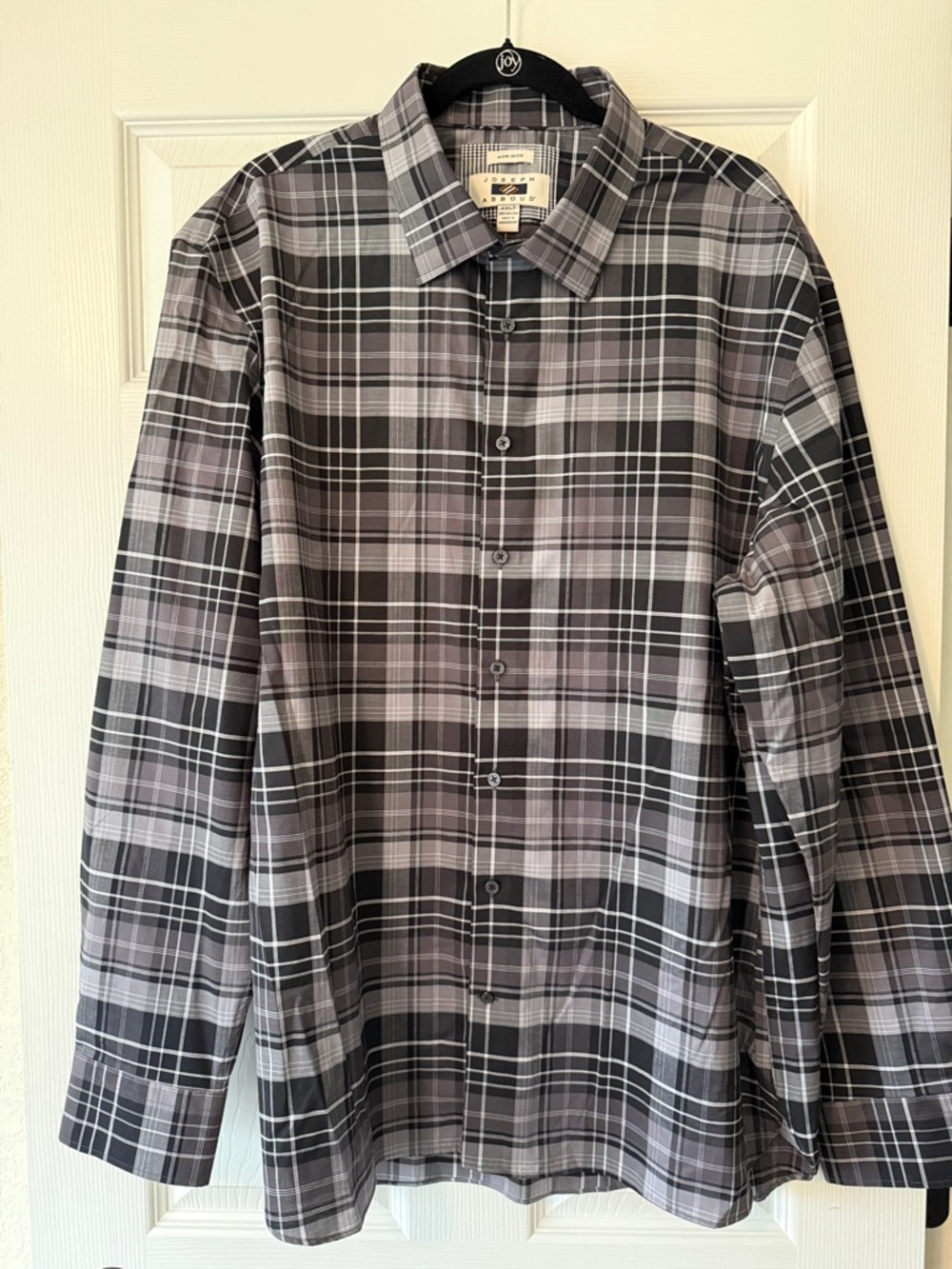 Joseph Abboud Gray & Black Plaid Button-Down Shirt